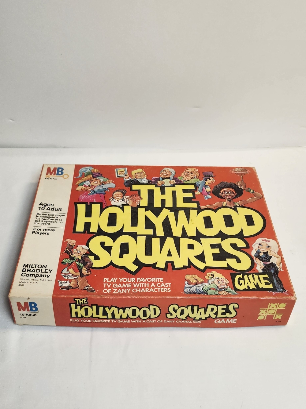 Milton Bradley The Hollywood Squares Board Game - Red